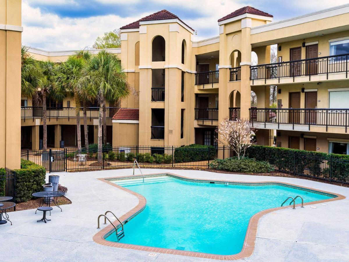 Comfort Suites Baton Rouge South I-10 Inniswold Exterior foto